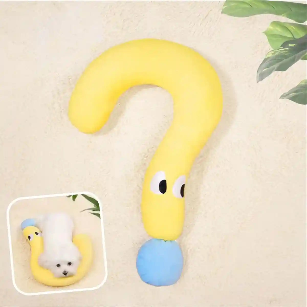 Oreiller pour chien jaune - taille S avec petit chien allongé